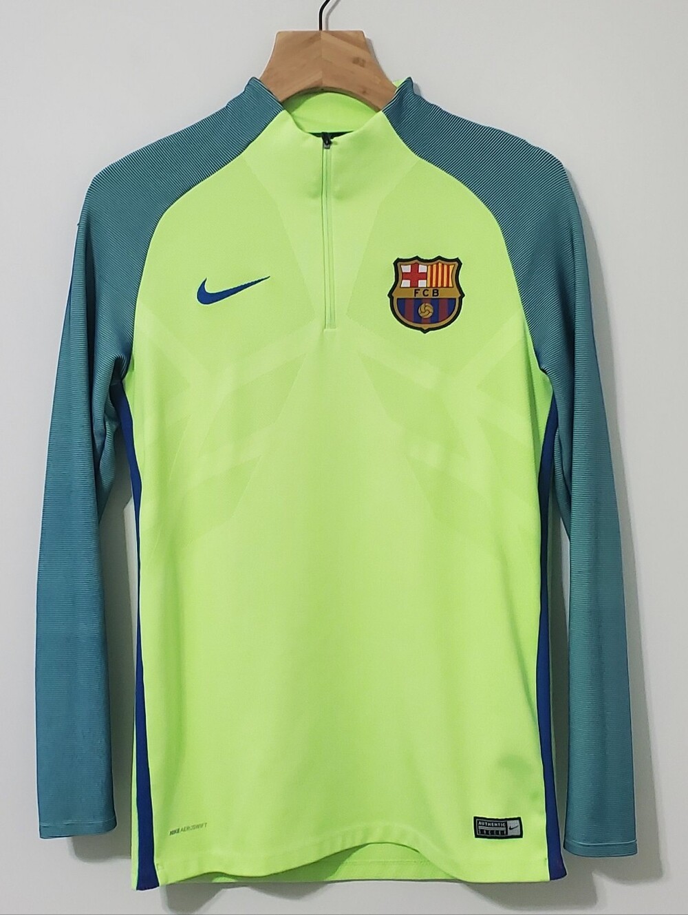 Nike Aeroswift FC Barcelona Training Shirt Strike Drill Ghost Green Mens Medium - Picture 2 of 13